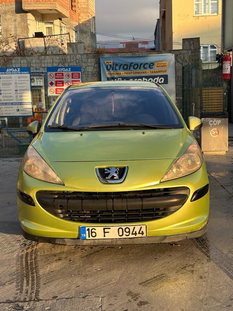 Peugeot 207 - 3