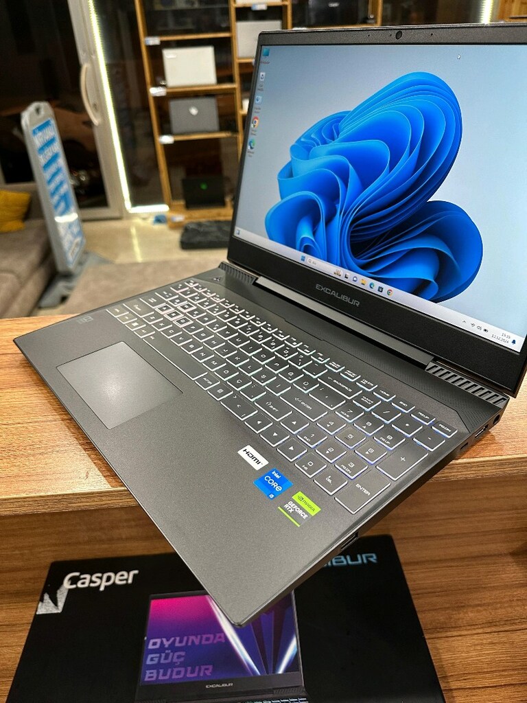 EXCALIBUR Gaming laptop i5 12 nesil 16 GB 512 GB SSD RTX 3050 - 4