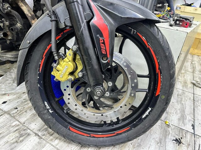 BAJAJ PULSAR NS200 ön arka jant lastik