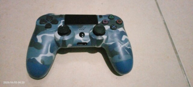 PS4 kolu (durumu bilinmiyor)