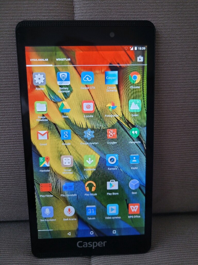 16 GB Casper wifi kamera herşey aktif . Android 5.1 dir. Sim kartlidi - 2