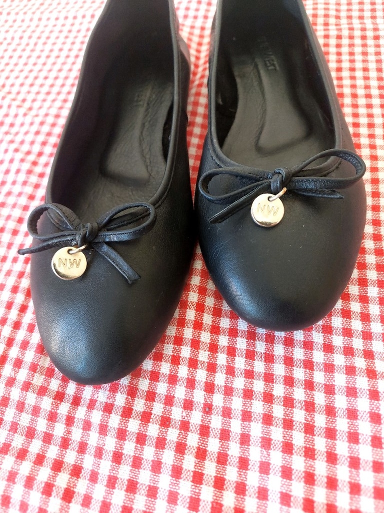 Nine West Fiyonklu Siyah deri Babet - 4