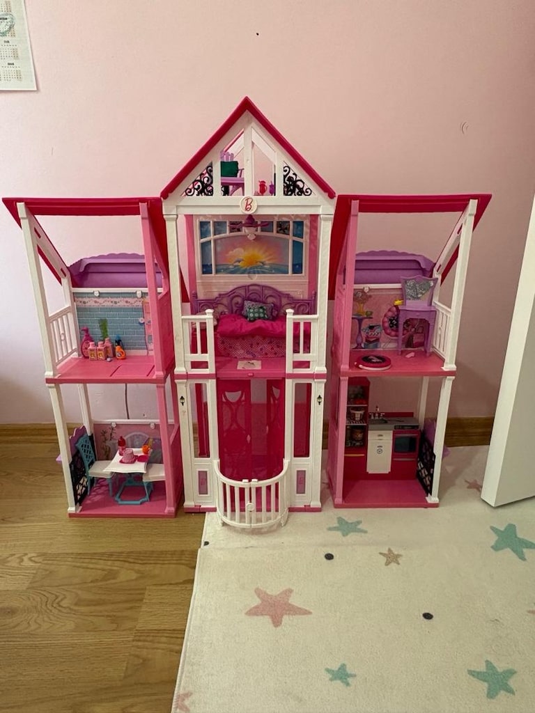 Barbie evi - 8