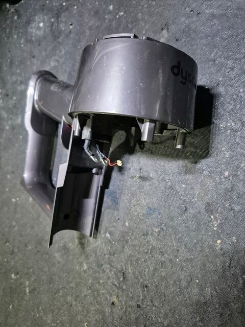 Dyson V11 Sap Gövde