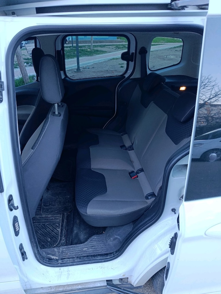 Ford Courier - 6