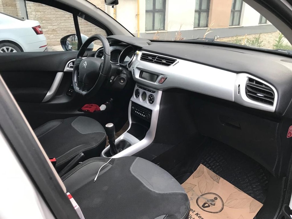 Citroen C3 (2011 zenit cam tavan Confort paket ) - 4