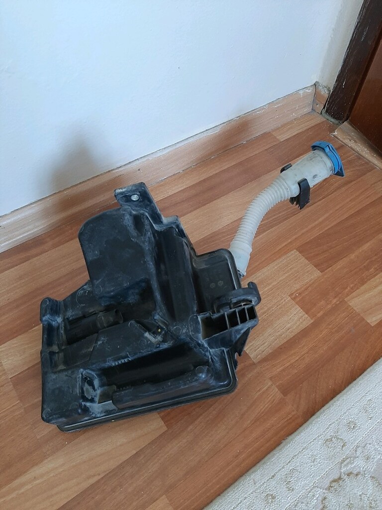 silecek su deposu volkswagen gol7 skoda octavia seat leon - 2