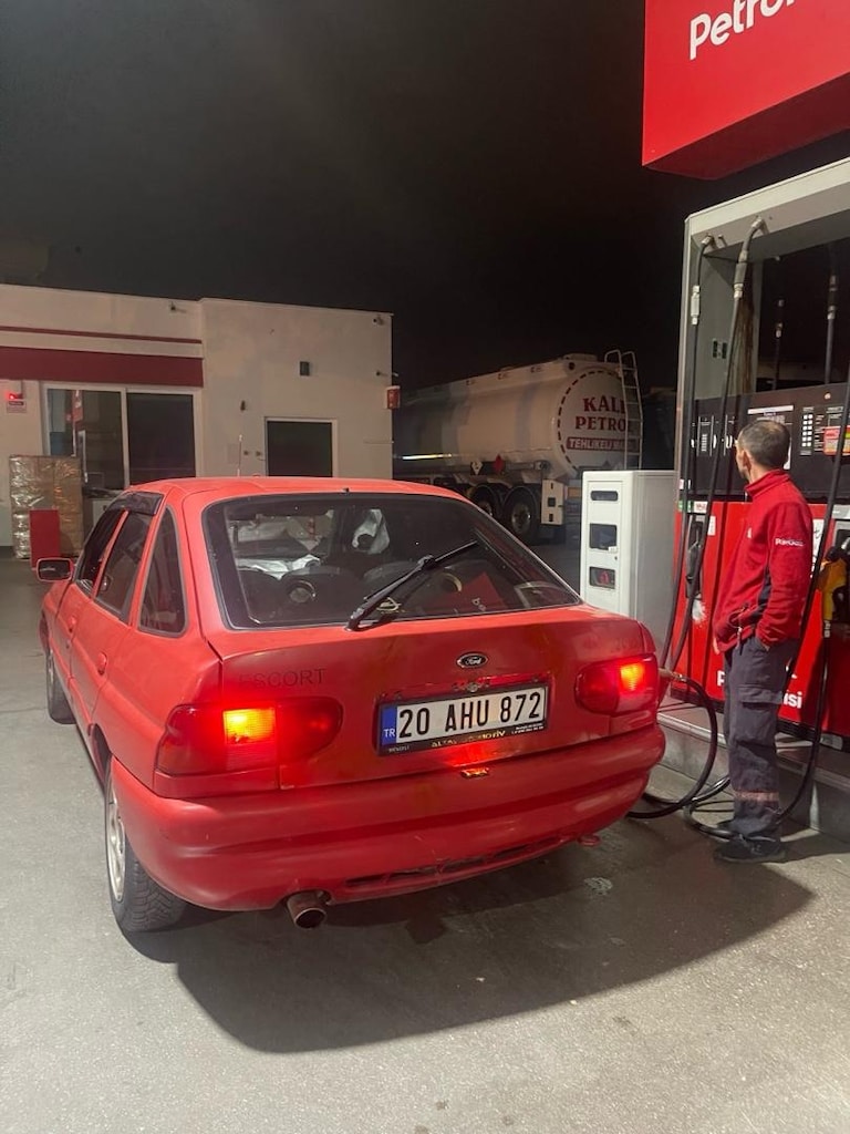 FORD ESCORT - 3