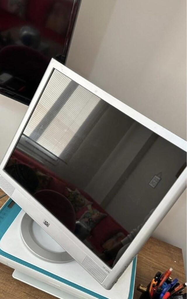 HP EKRAN - 2