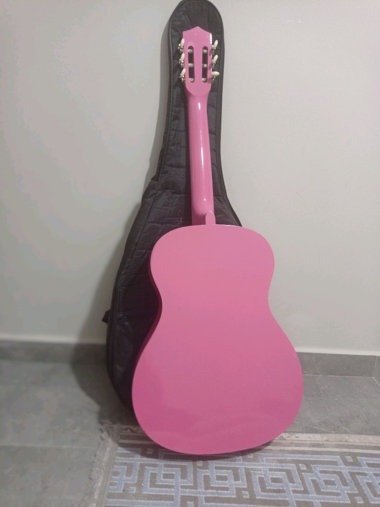 SİMGE PEMBE GİTAR - 2