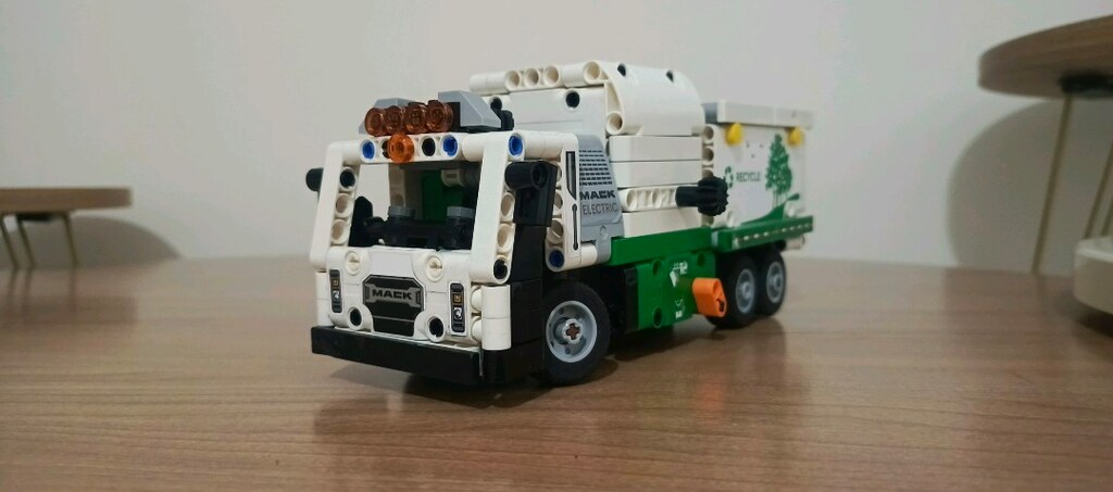 42167 Lego technic çöp kamyonu - 4