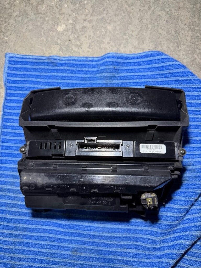 E46 orta konsol küllük dsc hk komple - 6