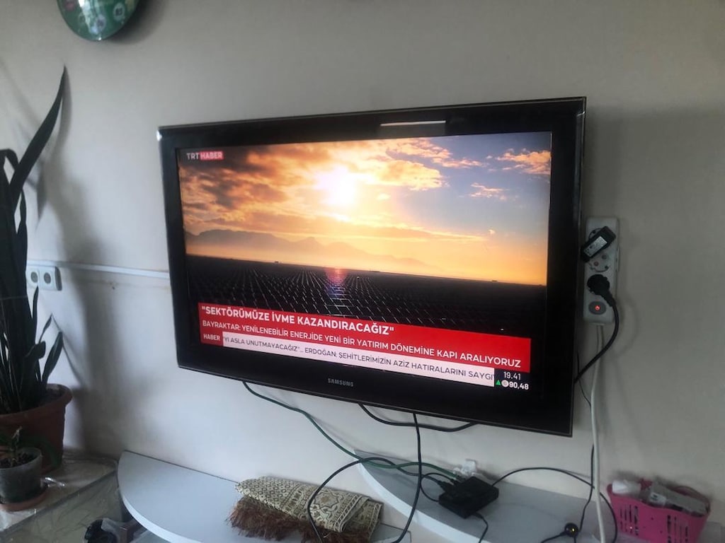 Samsung 40 inç LCD Tv (102 ekran ) - 2