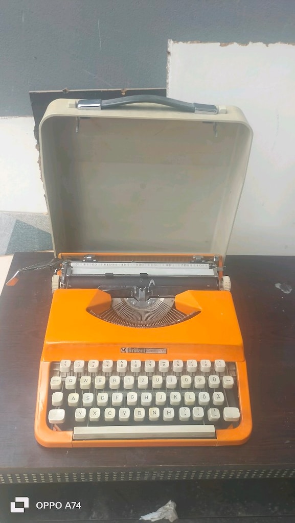Retro Çantalı Daktilo - 5