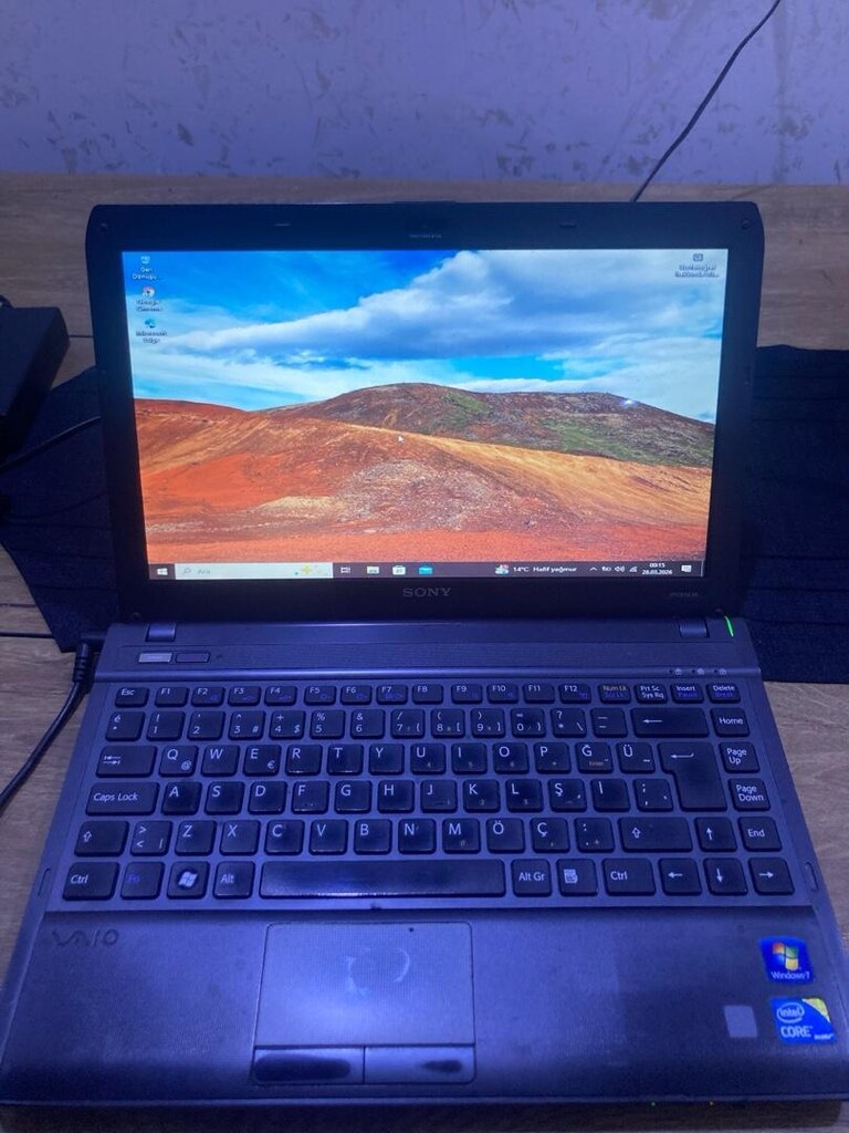 Sony PCG-51512M Core i3 M370 6gb 500GB DVDRW 14 Inch Windows 10 Laptop - 6