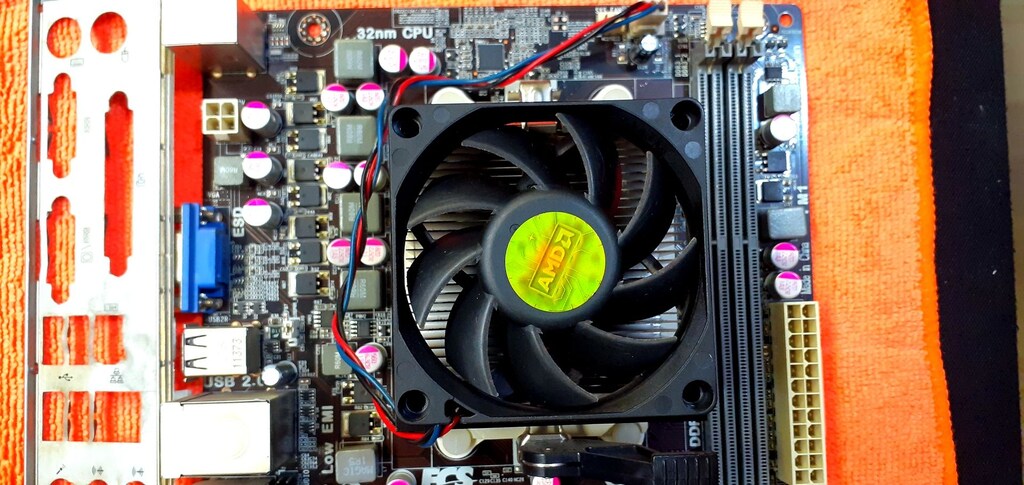 ECS A55F-M3 (1.0) FM1 Socket Anakart ve A4 3300 İşlemci - 7