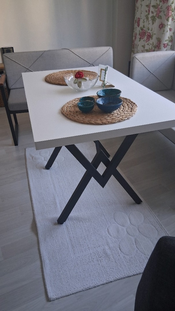 Köşe koltuklu Yemek masası. Takım - 14