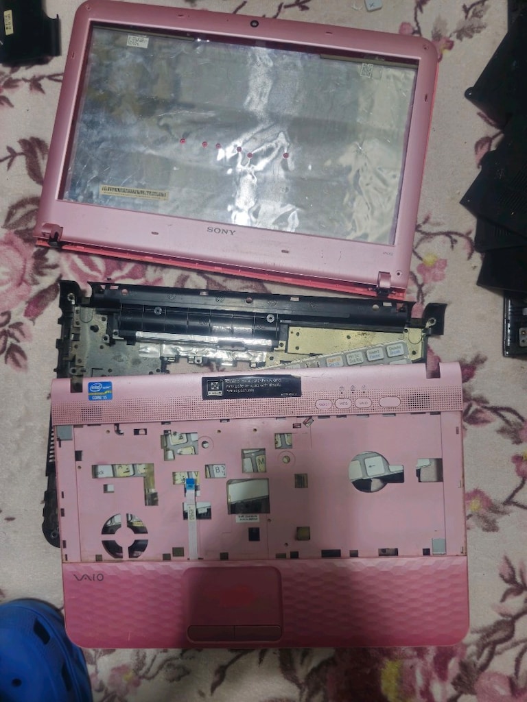 sony pcg 61A14L - 4