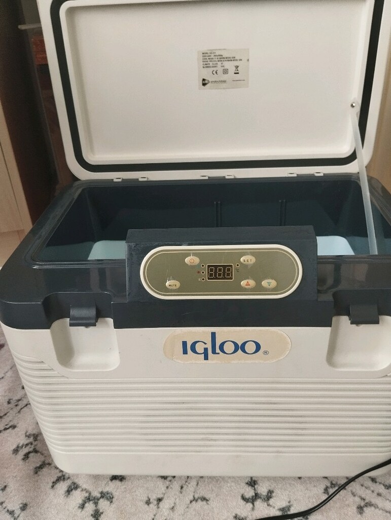 Igloo Dijital Göstergeli Araç / Kamp Oto Buzdolabı - Temiz ve Çalışır - 3
