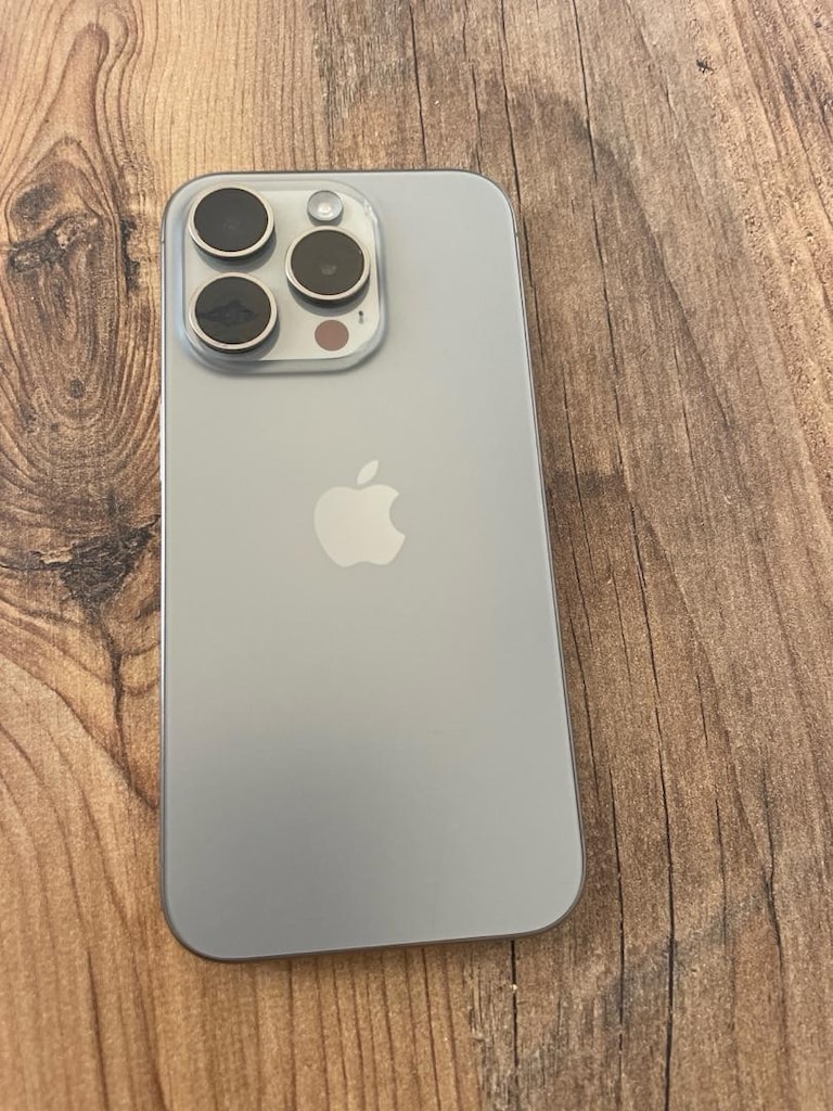 YURDIŞI İPHONE 15 PRO SIM KİLİTLİ