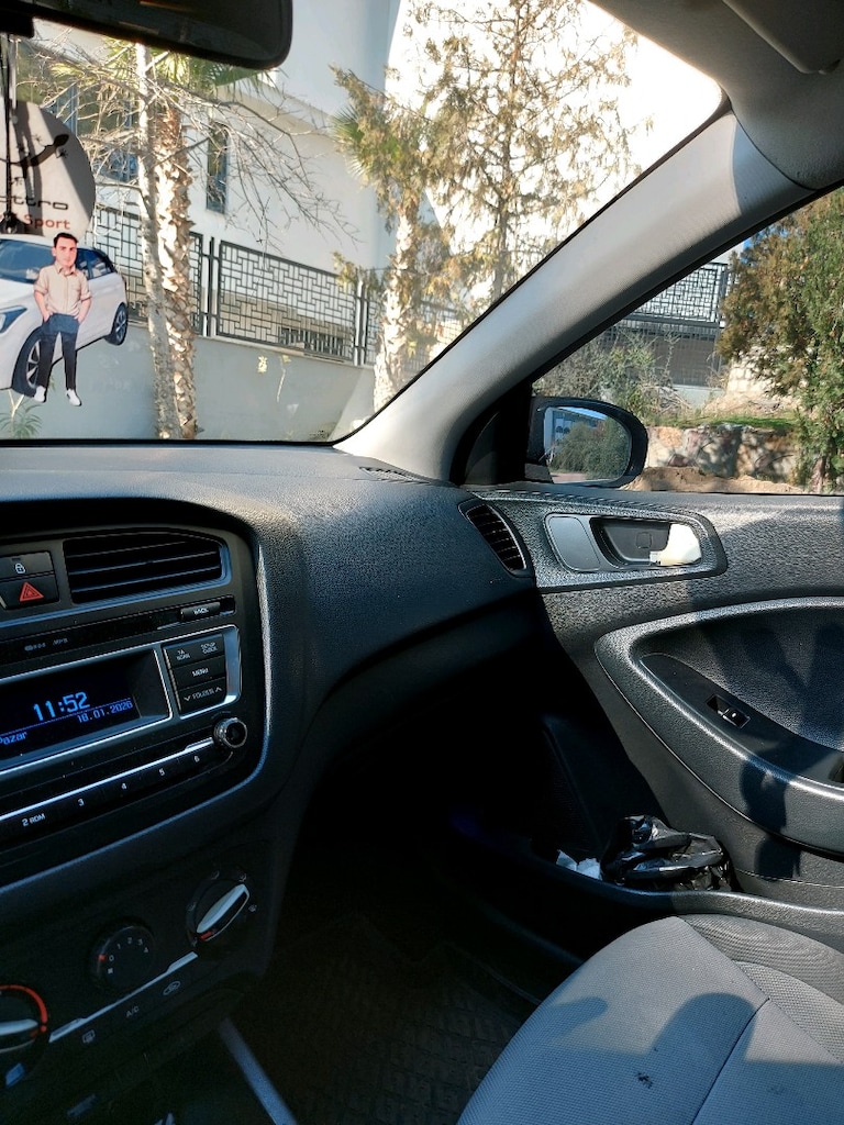 sahibinden temiz hyundai i20 1.2 benzin 2016 - 5