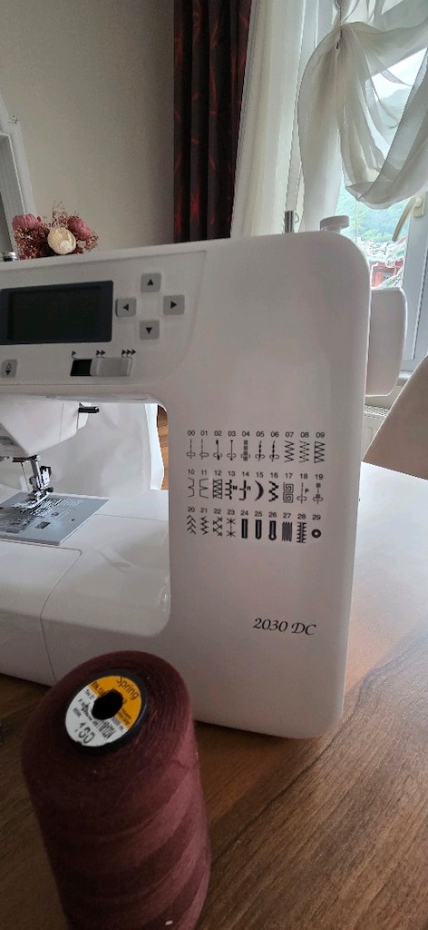 Janome 2030DC dijital dikiş makinesi ve parçaları. - 6