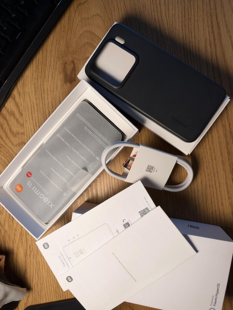 Xiaomi 15 (Yurt içi + Faturalı + Garantisi devam ediyor) - 2
