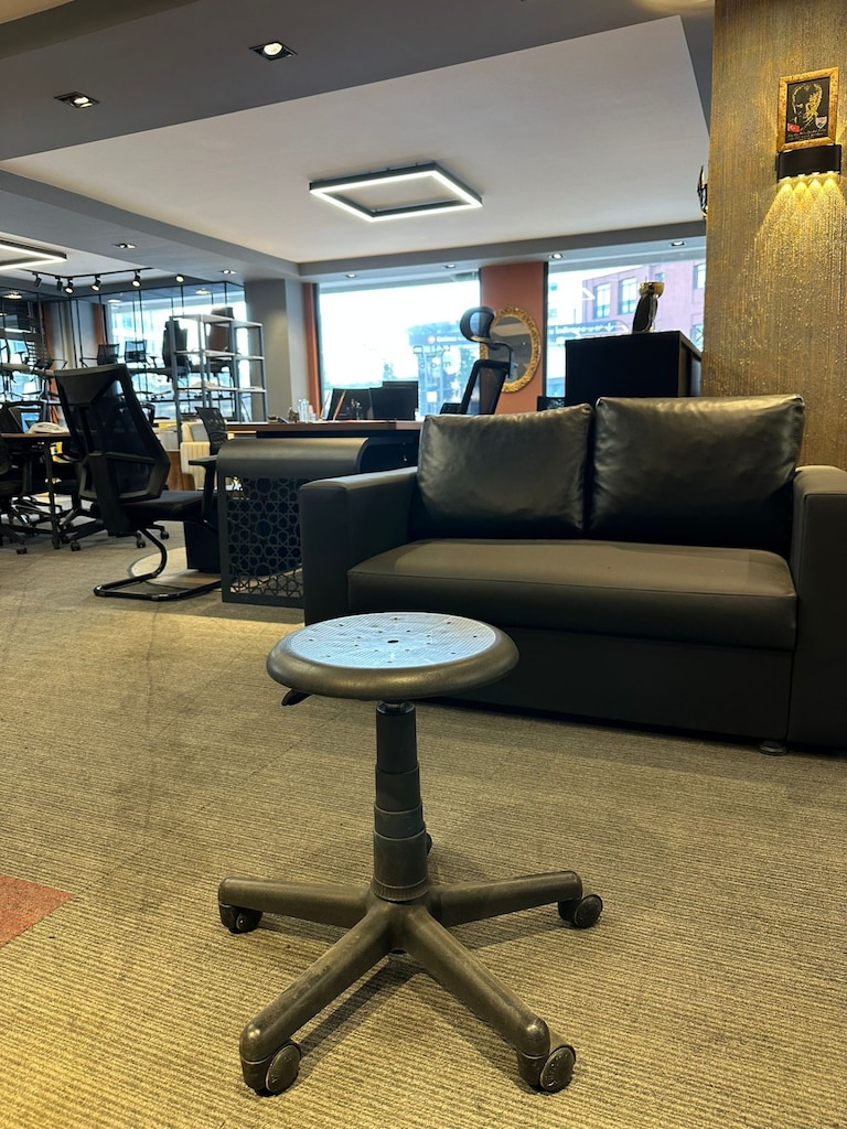 KLAS OFİS ÜSKÜDAR SİYAH PLASTİK TABURE İKİNCİ EL - 2