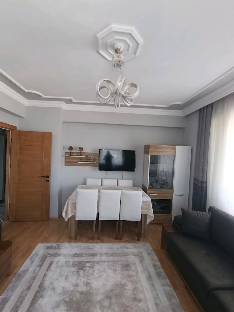 MAÇ SAAT DOLAP DUVAR RAFI VE SANDALYELER - 7