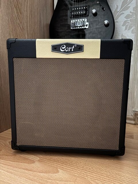 Cort Cm15Rbk Elektro Gitar Amfisi