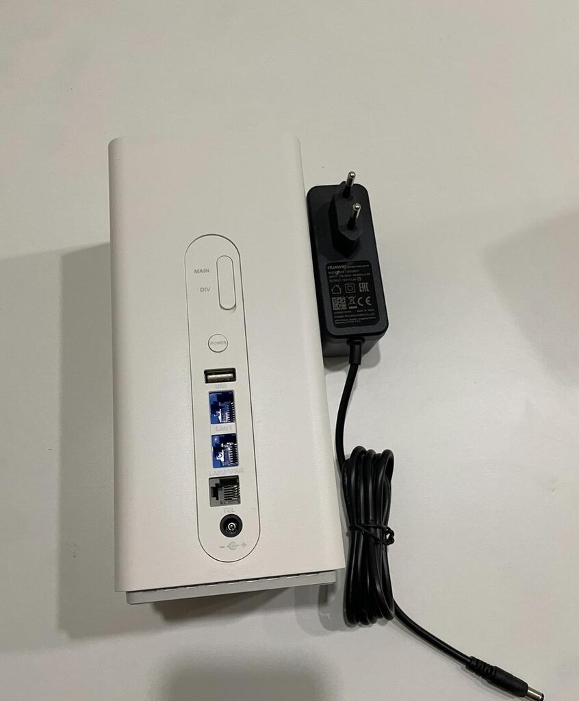 Huawei Superbox B618S-22D 600 Mbps 4.5G Modem - 2