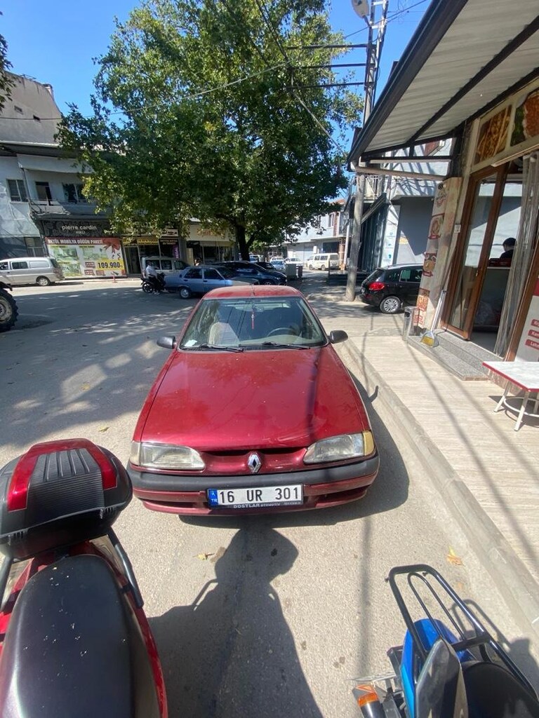1999 model 1.4 Europa 220.000 km de - 2