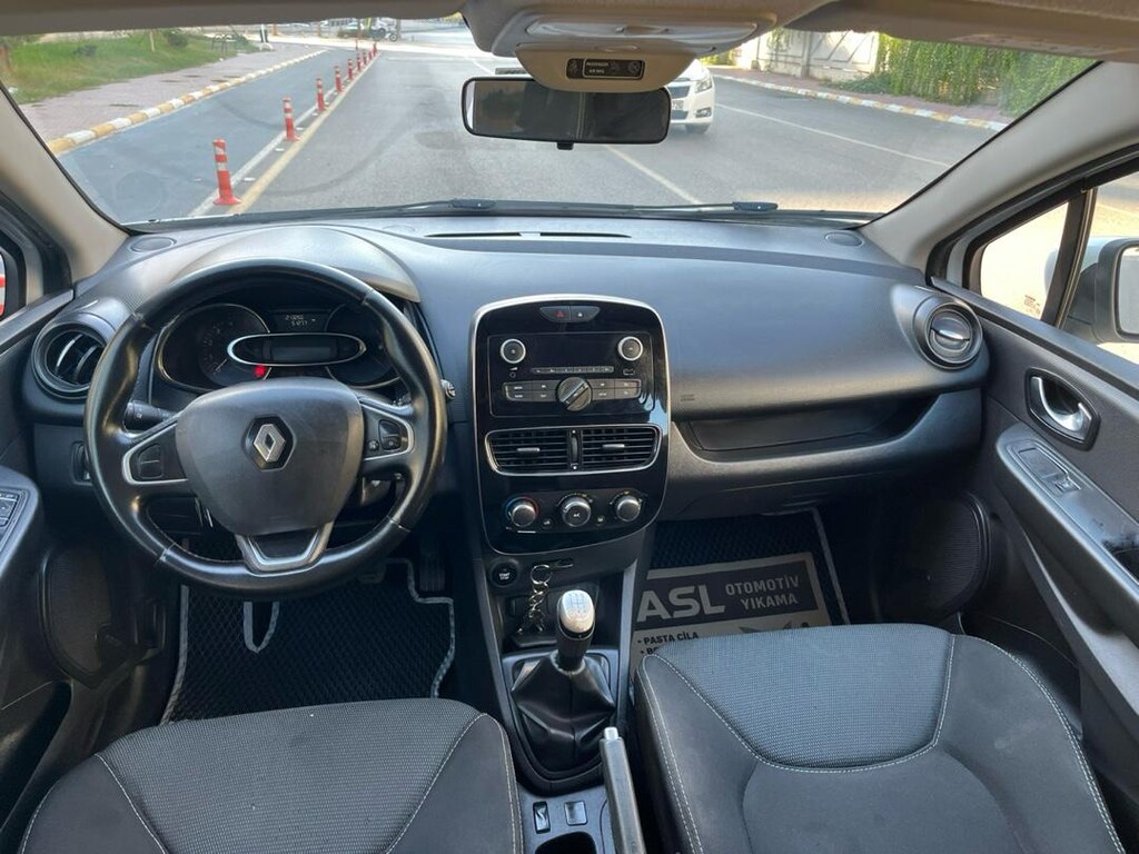 Beyaz Renault Clio - 14