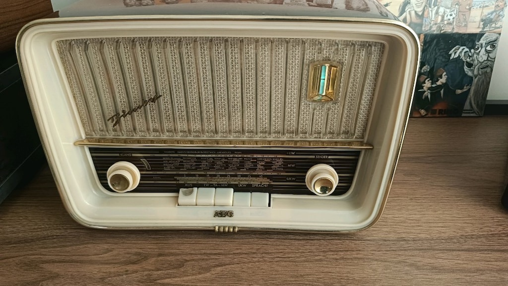 AEG Alman antika radyo - 2