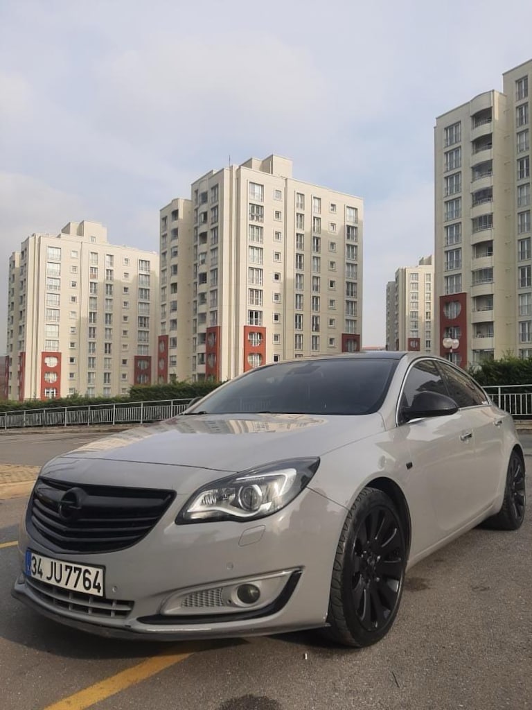 Opel INSIGNIA