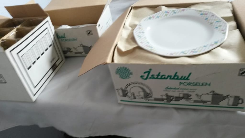 Porselen Yemek Takımı - 2
