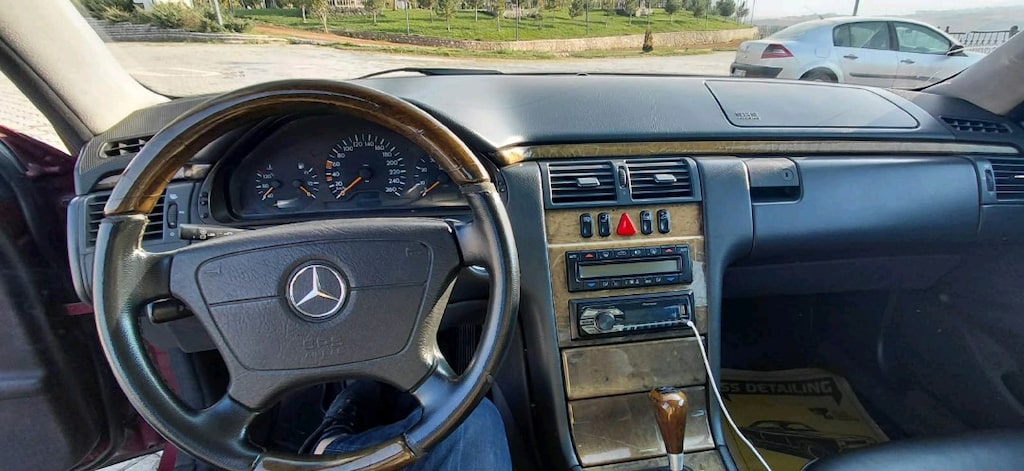 99 Model Mercedes-Benz E200 Kompressor 186 bg. E1 Paket - 11