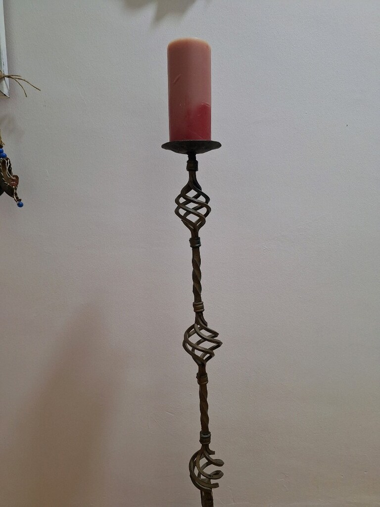 BURGU DETAYLI FERFORJE YER ŞAMDANI - 2