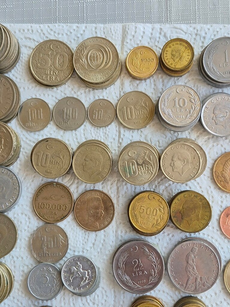 210 adet TC Paraları 1970 -2005 - 8