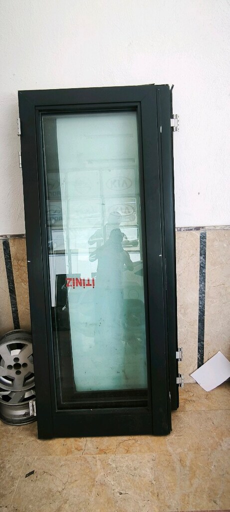 Çok Temiz 210x85 cm Antrasit Gri Alüminyum Camlı Dükkan / Ofis Kapısı