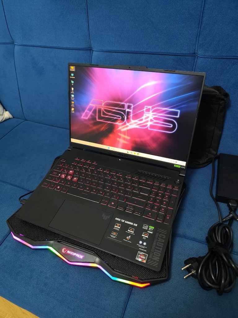 ASUS TUF GAMİNG + RYZEN 5 7535HS + 6 GB RTX 4050 + 8 GB + 512 SSD - 2