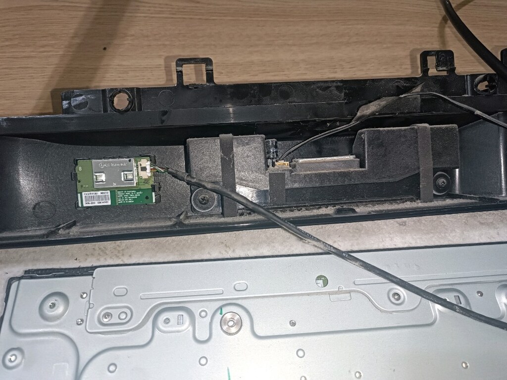 Lg TV ekran kırık - 12