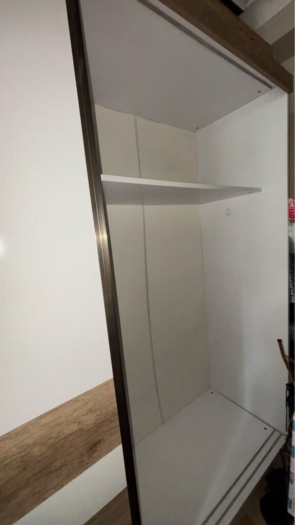 Sürgülü Aynalı Gardrop - Temiz Ve Kullanışlı - 3