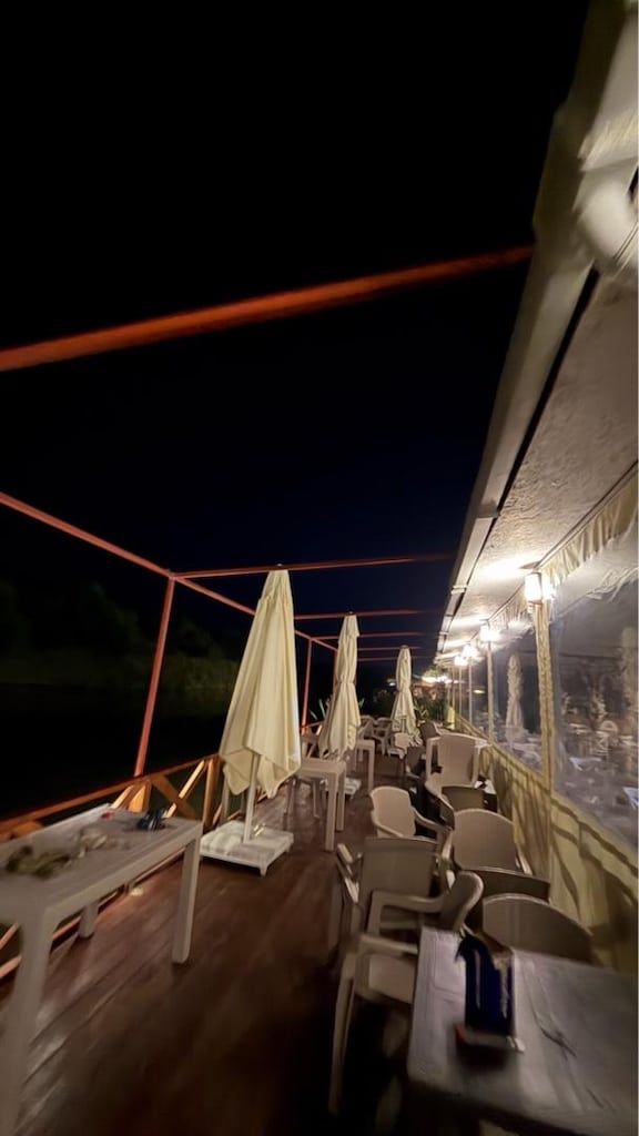 3X3 METRE 3 AY KULLANILMIŞ KALİTELİ SIFIR AYARINDA ŞEMSİYELER