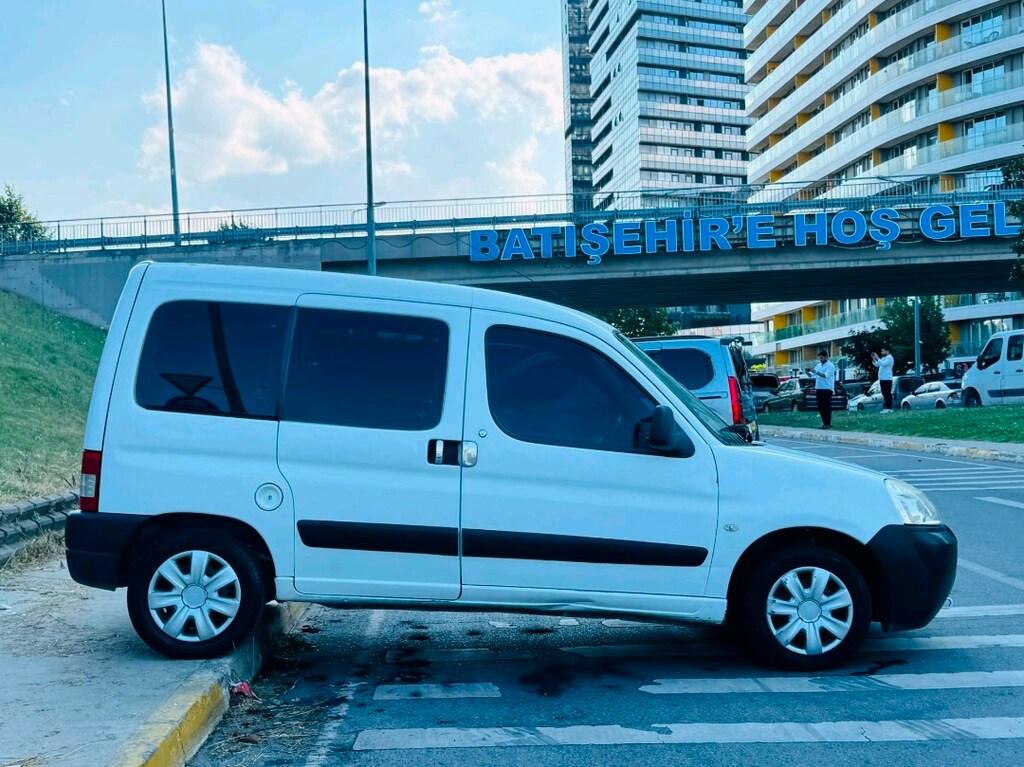 2009 Peugeot Partner Hatasız/Boyasız/4 LASTİK SIFIR-LASSA(14 BİN LİRA) - 7