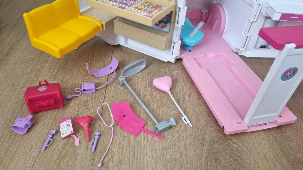 Barbie ambulans - 7