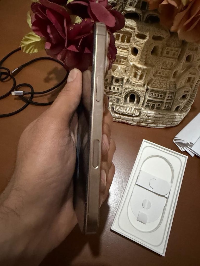 iPhone 16 Pro - 7