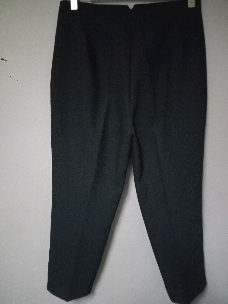 BAYAN KUMAŞ SIYAH RENK PANTOLON BELI 96 cm boyu 100 çok temiz - 3