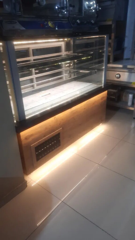 Dekorlu Pasta dolabı - 2