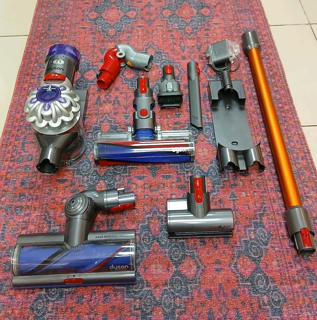 Dyson V8 Orijinal Full Set Garantili Teşhir (Outlet) Şarjlı Süpürge - 2